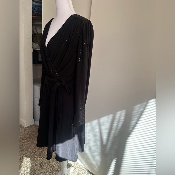 DKNY Black Long Sleeve Wrap Dress - Picture 13 of 15